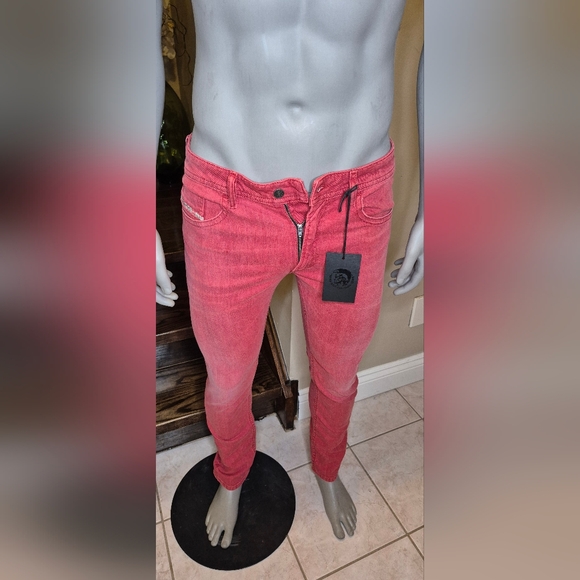 Diesel Men's Bold Red Skinny Jeans - Picture 9 of 15